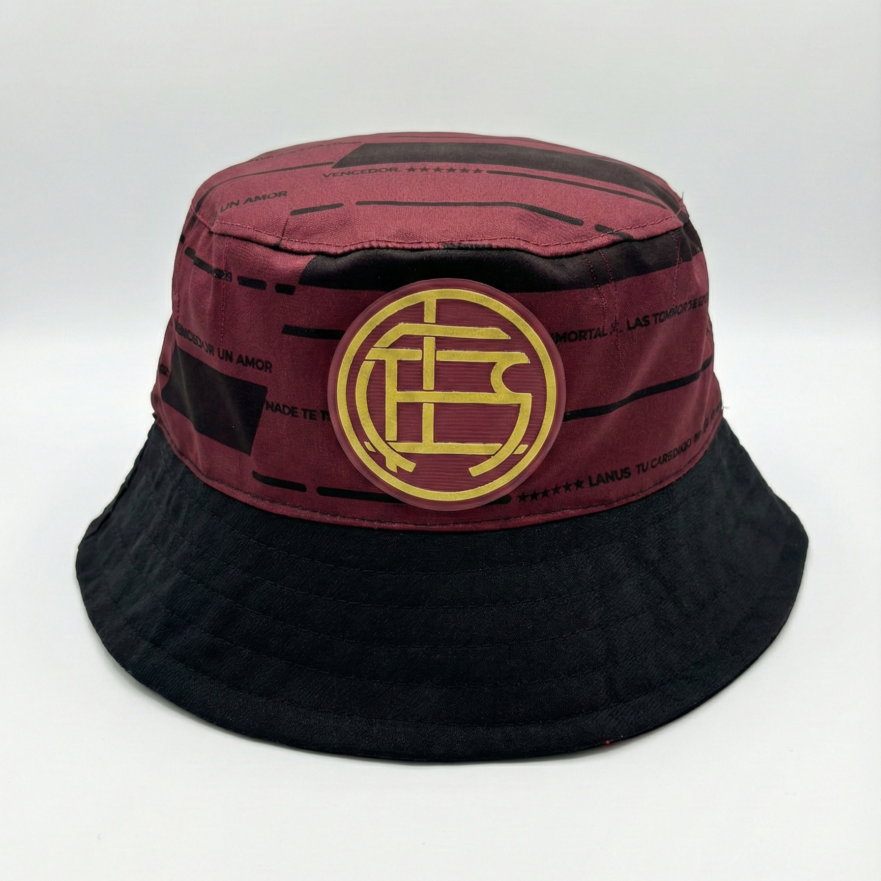 PILUSO GRANATE Y NEGRO ESCUDO DORADO - TBN x FUNDACIÓN