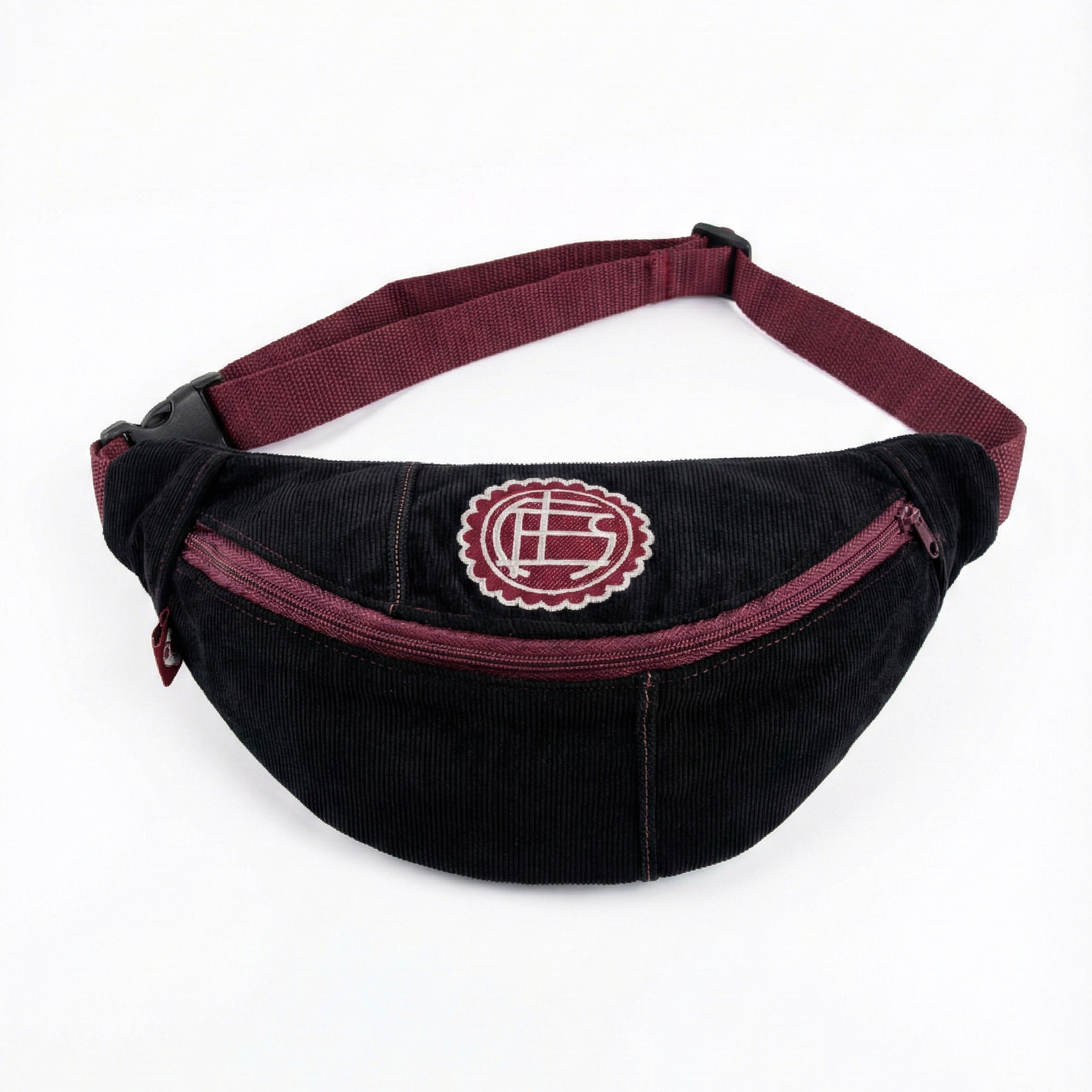 RIÑONERA NEGRA ESCUDO - TBN x FUNDACIÓN